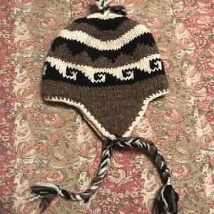 100 % wool winter hat made in Nepal